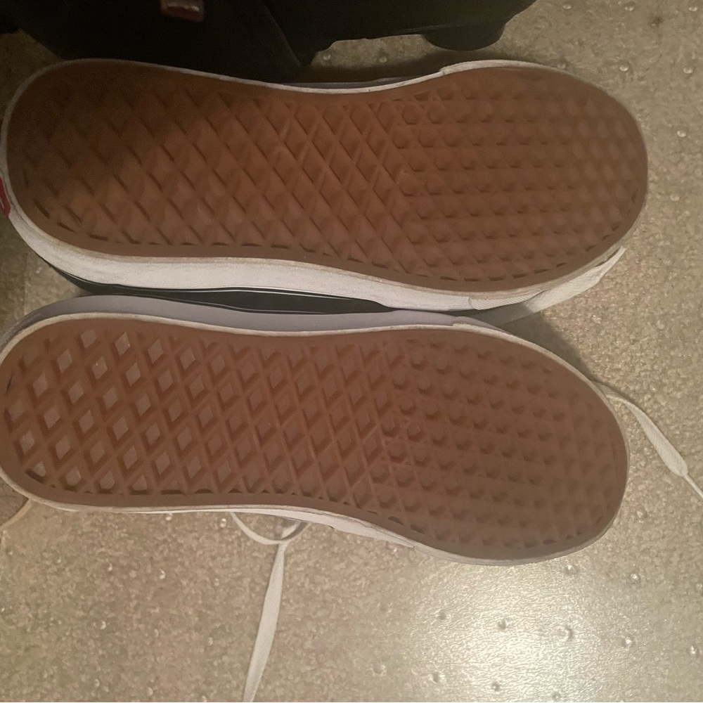 Vans Sk8-Hi Shoe, worn twice as seen by the sole.  In great condition!